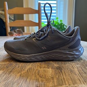 New Balance Women’s Fresh Foam Arishi V4 Running Shoe - Size 8